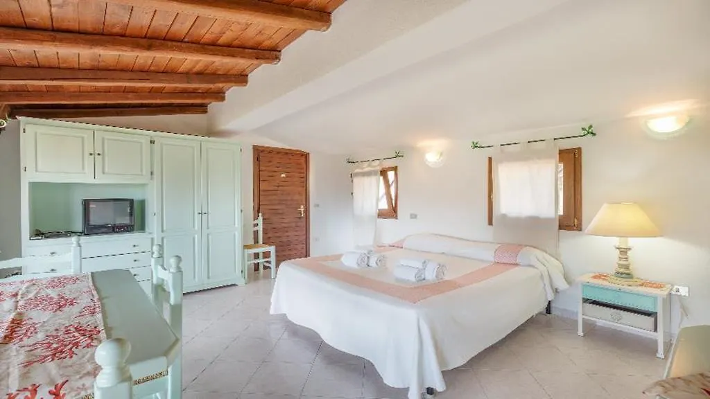 Residence Pineta Uno Baja Sardinia