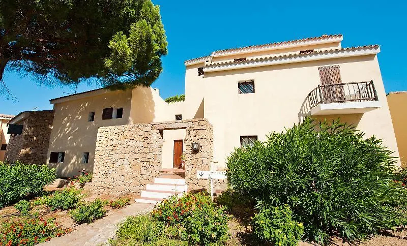Residence Pineta Uno Baja Sardinia